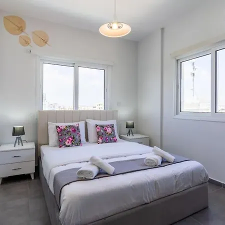Ruby's 2-bedroom In Apartamento