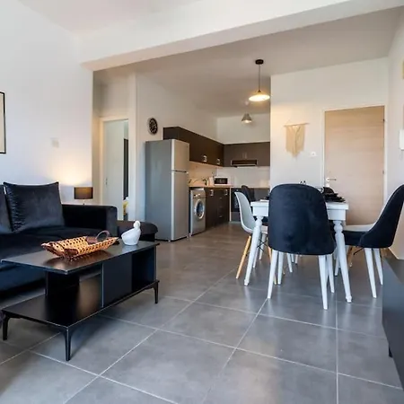 Apartment Ruby's 2-bedroom In Larnaca